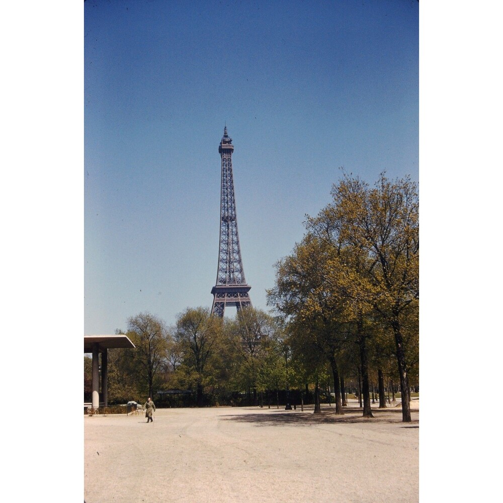 Kodak 35mm 1950s Red Border Kodachrome,  the Eiffel Tower in Paris, France